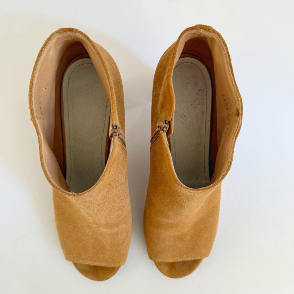 MAISON MARTIN MARGIELA TAN BROWN SUEDE PEEP TOE CHUNKY HEEL ANKLE BOOTS - Picture 6 of 10